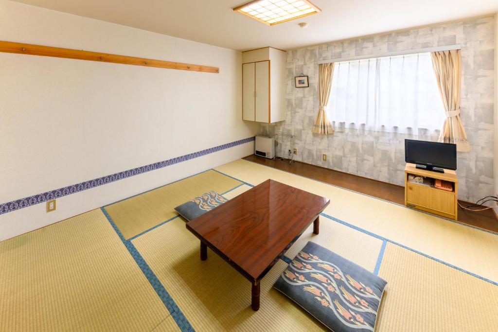 Fujiyoshi photo 3
