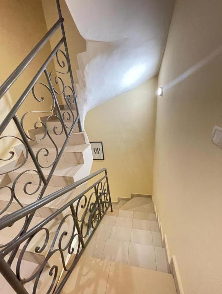 AGIM-GUESTHOUSSE photo 3