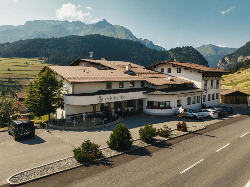 Hotel Edelweiss Superior photo 3