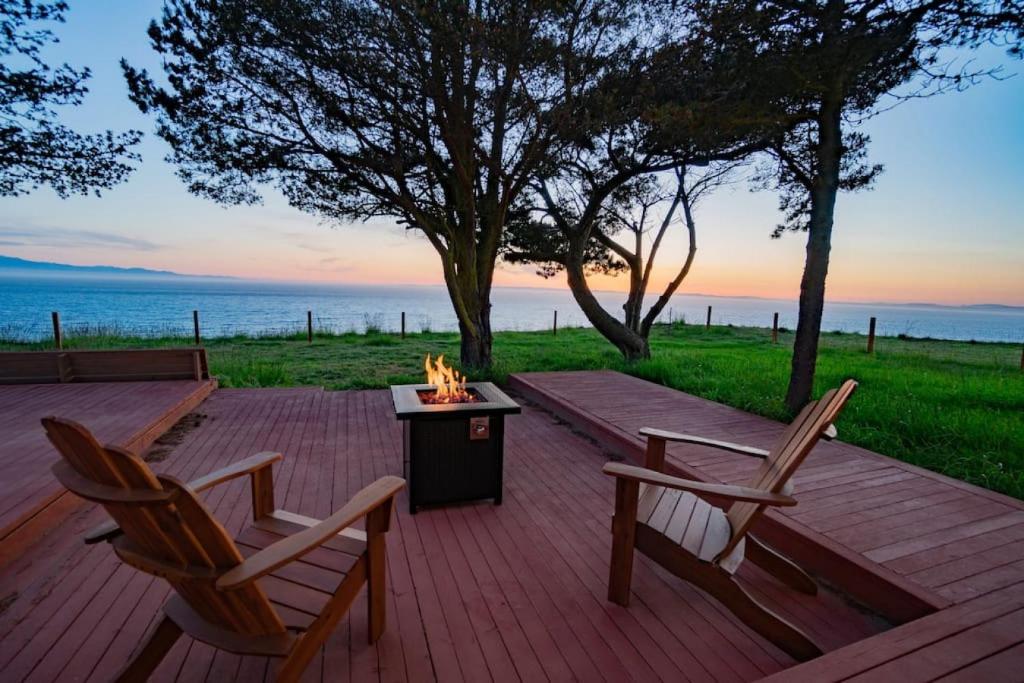 Oceanfront Family Retreat photo 2