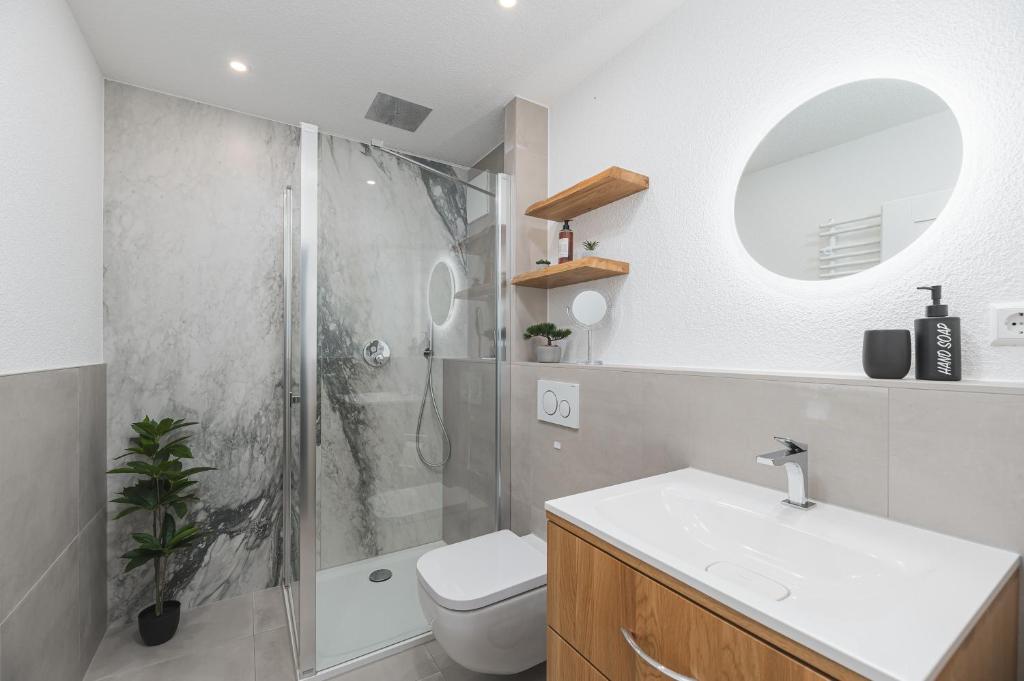 Premium Wohlfühloase Sinsheim - Business & Privat - Netflix & DisneyPlus - TG - Balkon photo 3
