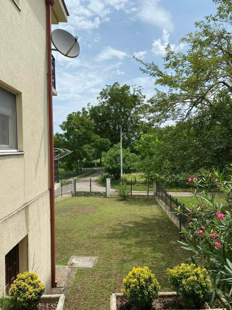 Vila Frutak photo 1