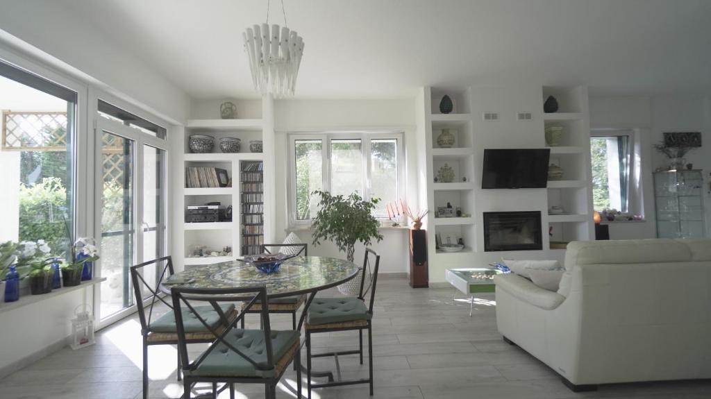 Third Paradise-Villa- photo 2