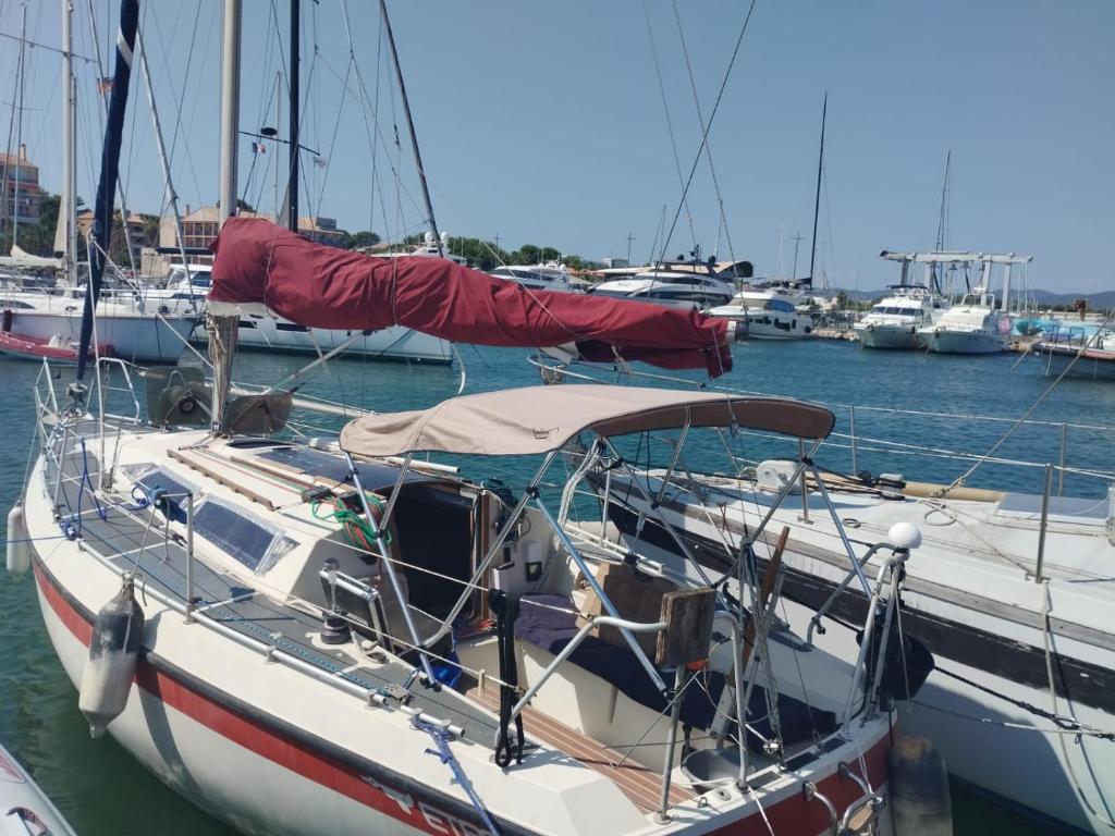 Voilier à quai