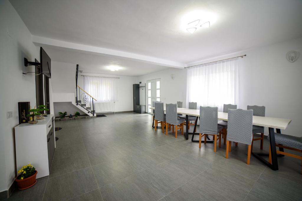Cabana de Sub Deal Arieșeni photo 4