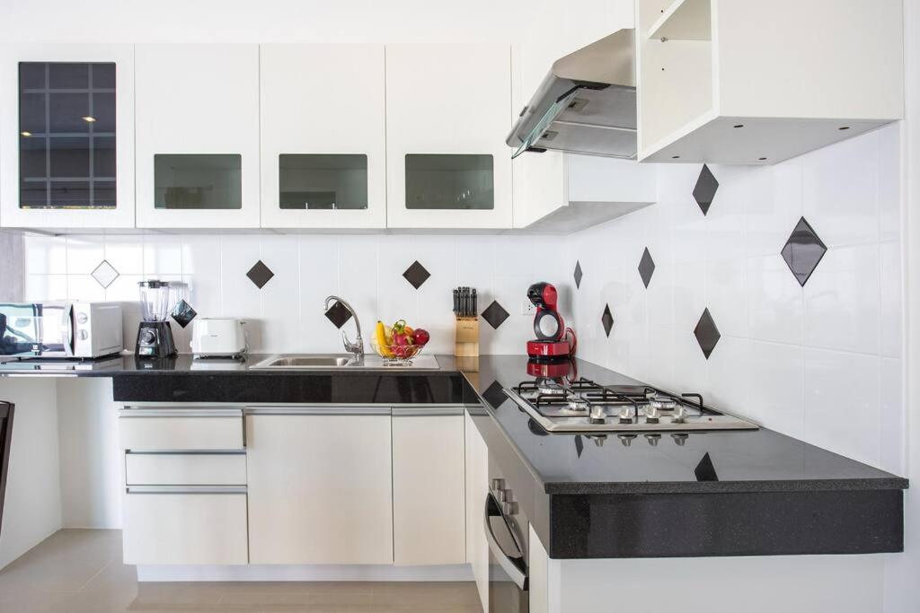 3-Bedrooms Modern Villa in Rawai photo 4