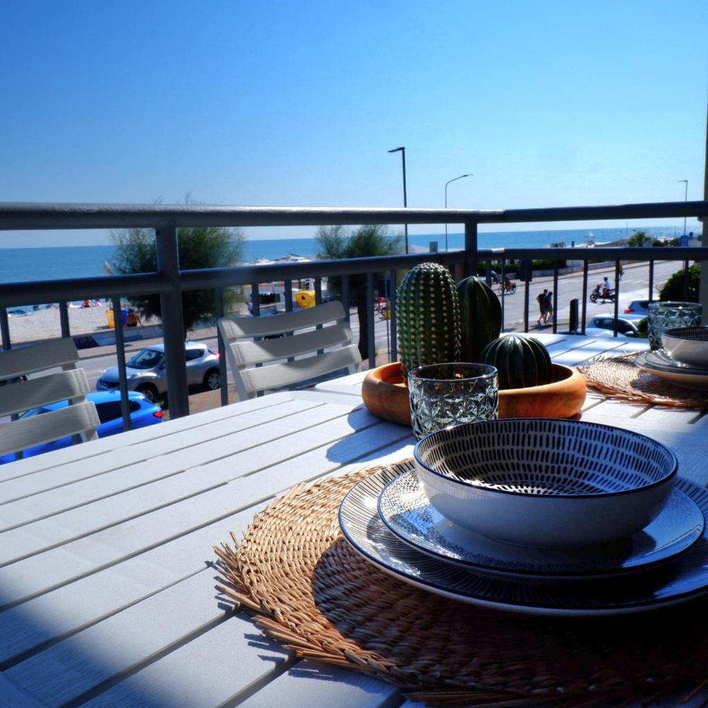 Casa Mirablu–Seafront Apartment photo 1