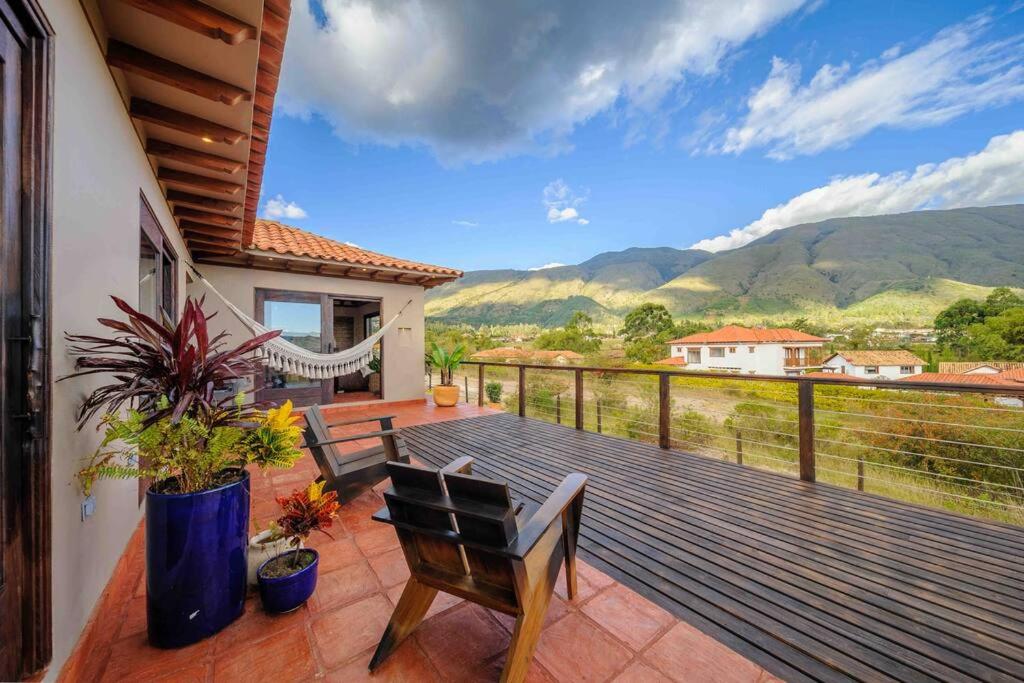 Casa de las Flores- Buganvilias