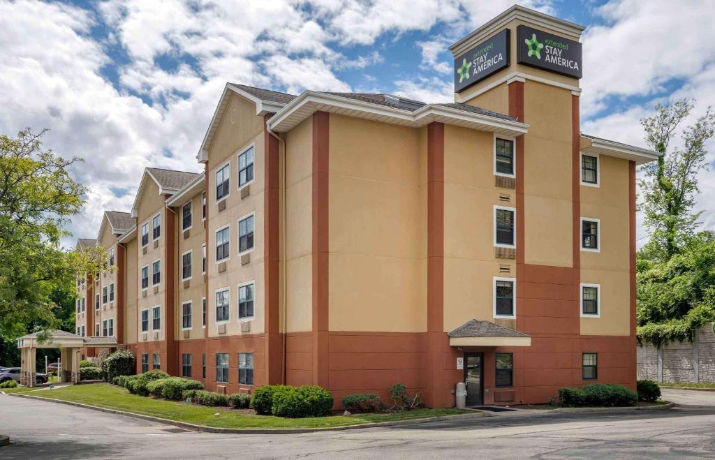 Extended Stay America Suites Pittsburgh West Mifflin image