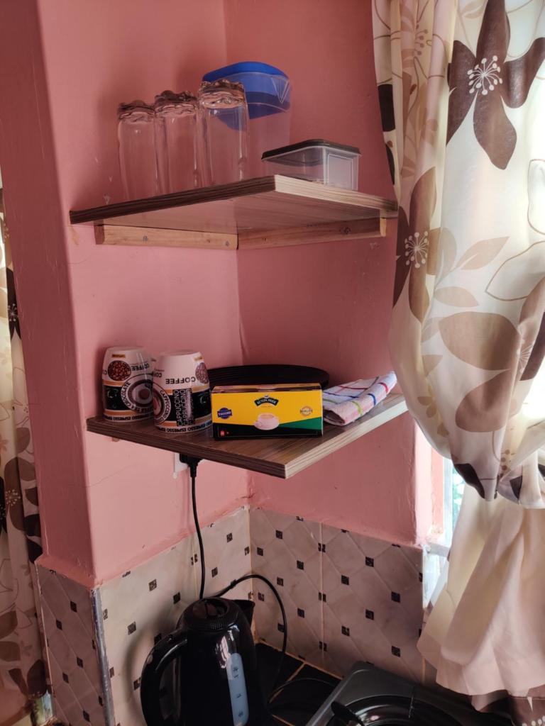 Jakafather furnished bedsitter photo 3