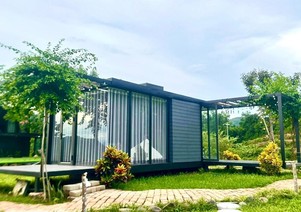 Ora Hill Farmstay & Glamping Hòa Bình photo 3