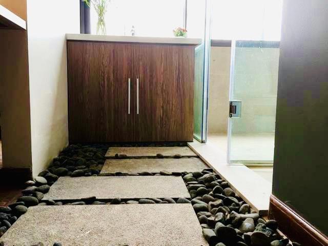 Unique Serviced Apartment