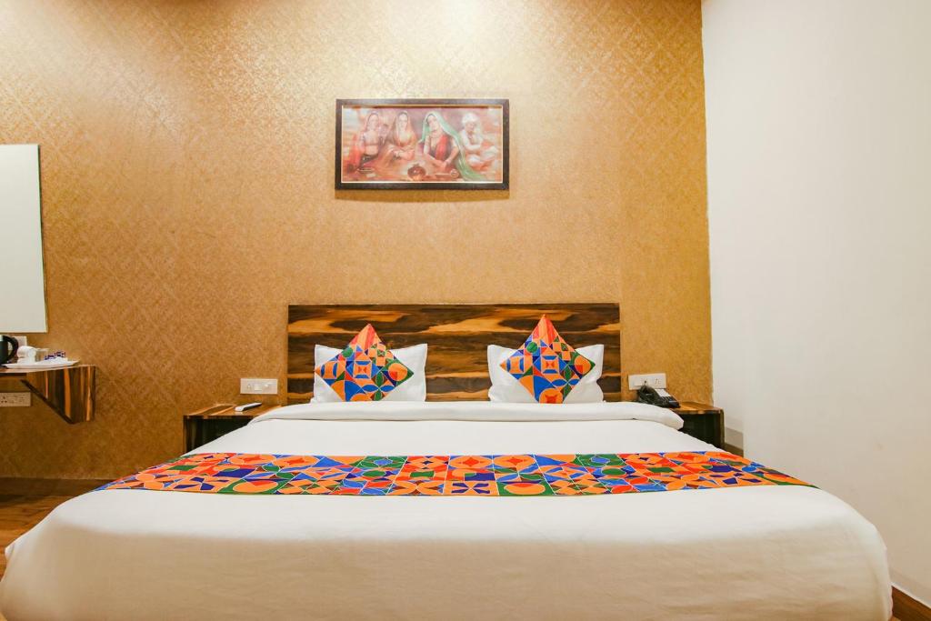 FabHotel Sallow Grand photo 1
