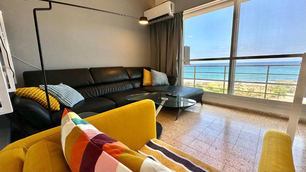 GW317 Gugel Waves Amazing Seaview Pool Apartments photo 2