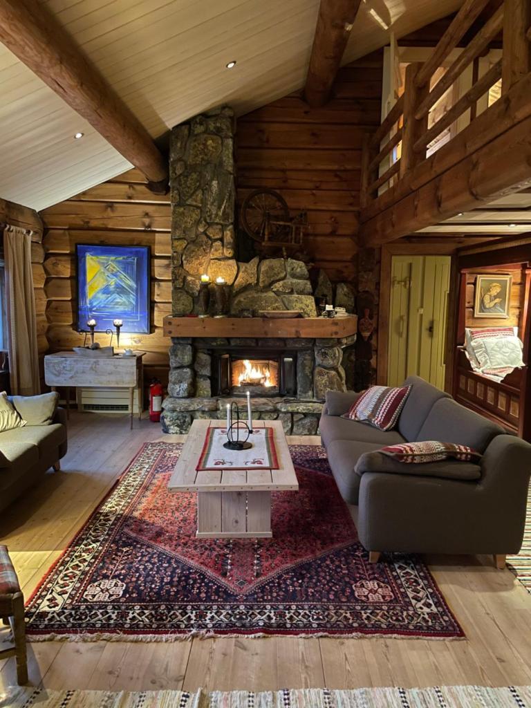 Solsetra - Mountain Majesty Family Log Cabin photo 4