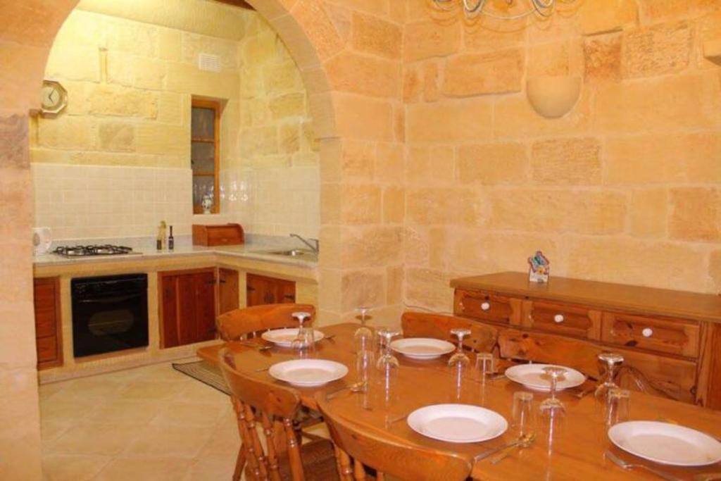 Ta' Sonia Farmhouse with pool in Xaghra photo 4