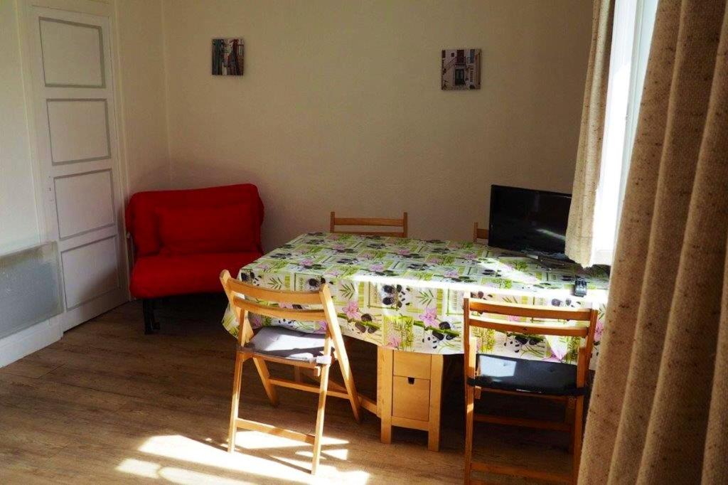 Appartement d'une chambre avec vue sur la ville jardin clos et wifi a La Bourboule photo 3