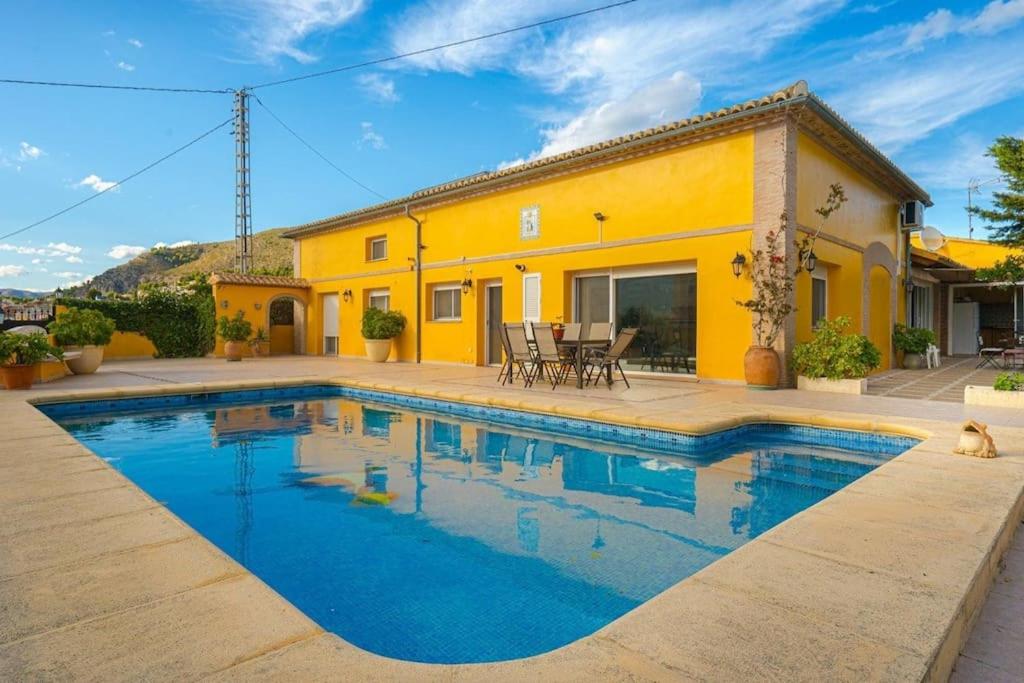 VILLA TROSSOS
