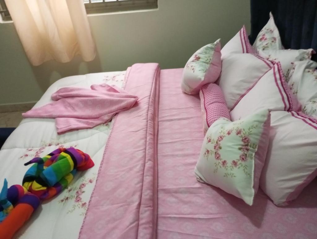 Gated Modern furnished 1BHK APT photo 3