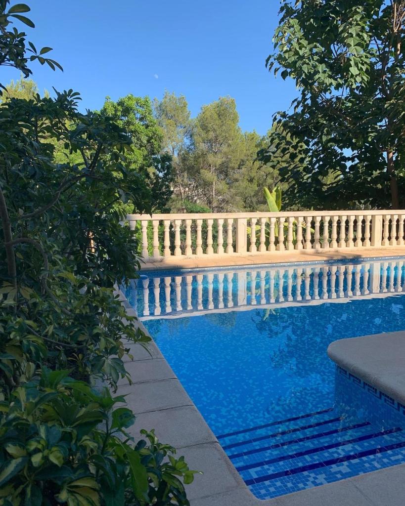 Beautiful 6 bedroom Villa with pool photo 2