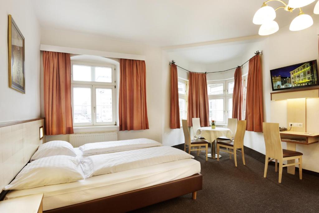 Четырехместный (Семейный номер), Hotel Goldene Krone Innsbruck