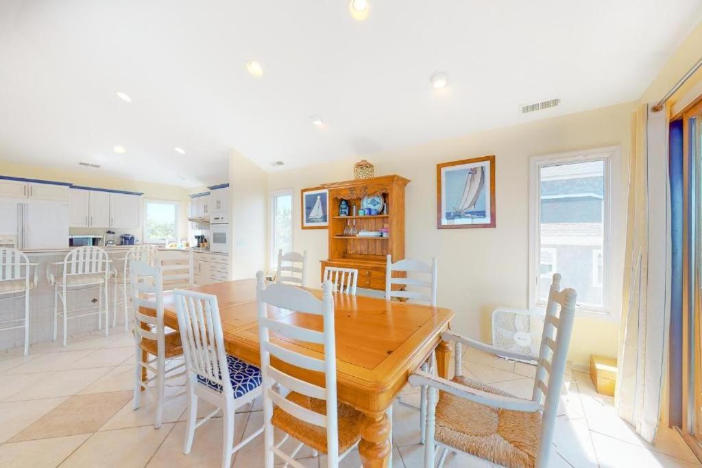 29400 Salt Hay Drive photo 1