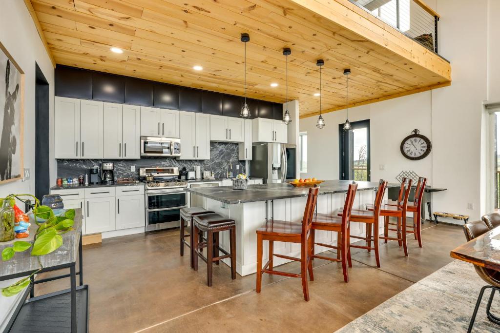 Colorado Retreat with Gas Grill and Mountain Views! photo 2