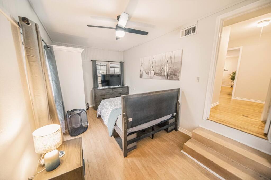 Cozy Retreat on Ferdell photo 3