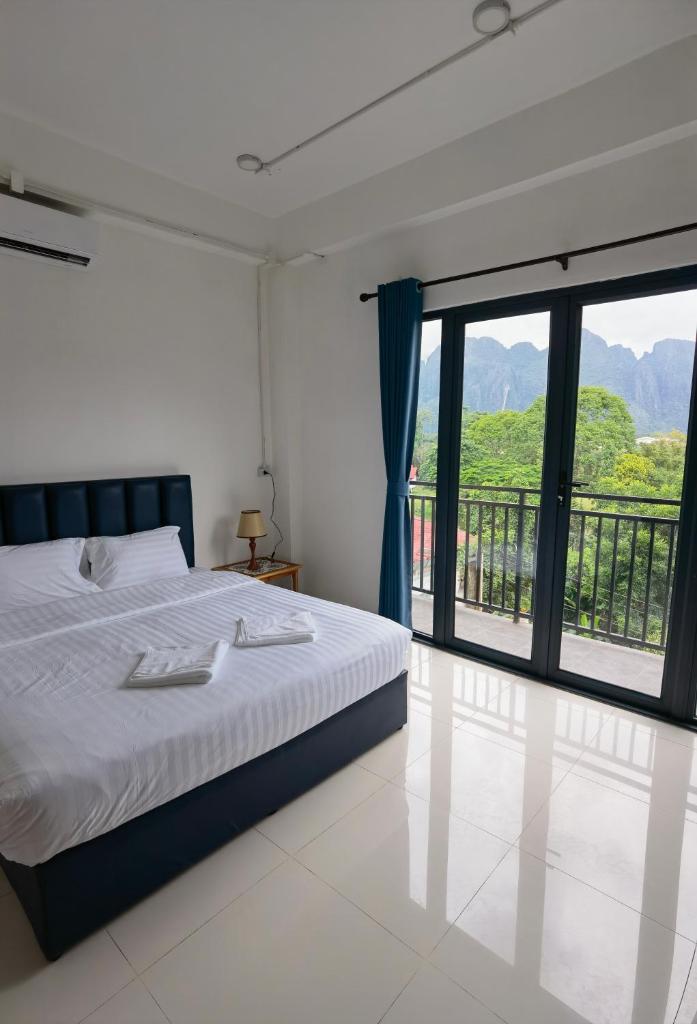 ChanthaSouk Vang Vieng Entire Villa photo 4
