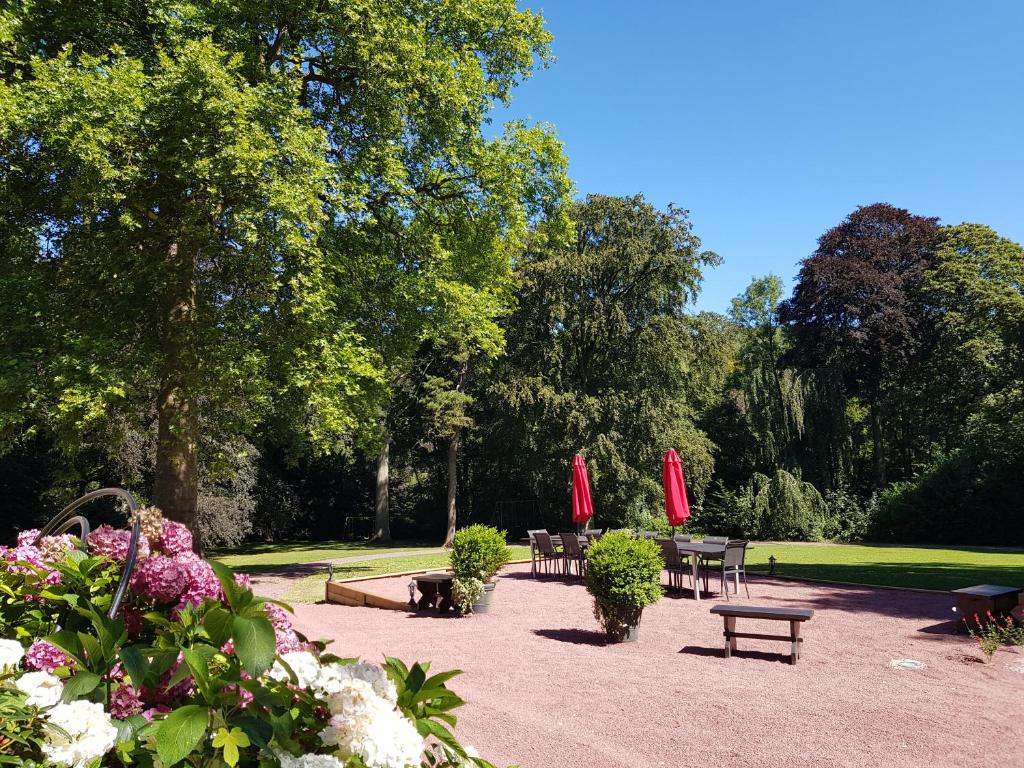 Château du Bon Plaisir - 11 Chambres - 7 Sdb - Parc Naturel des Caps photo 4