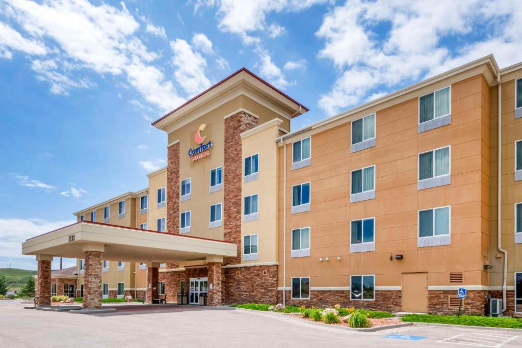 Comfort Suites Conference Center Rapid City image