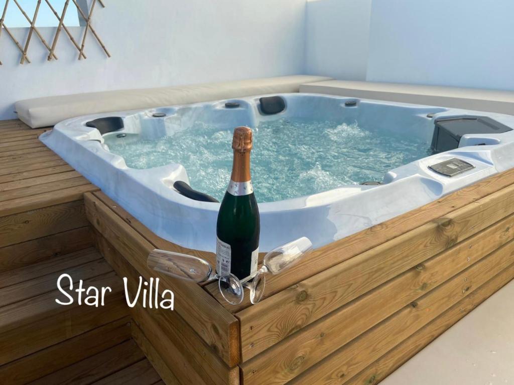 Star Villa Conil con jacuzzi photo 2
