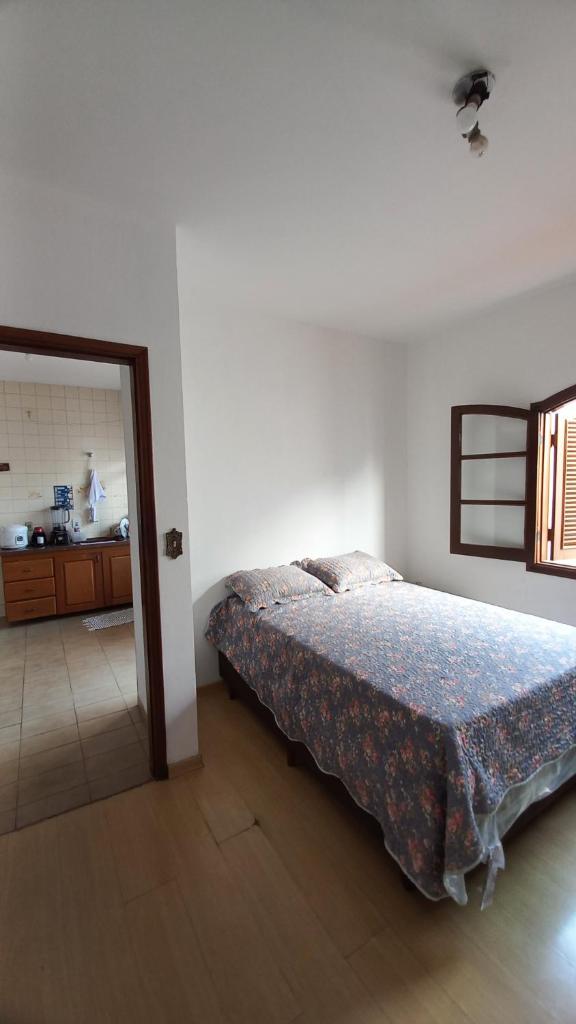 Quarto Aconchegante com banheiro compartilhado photo 4
