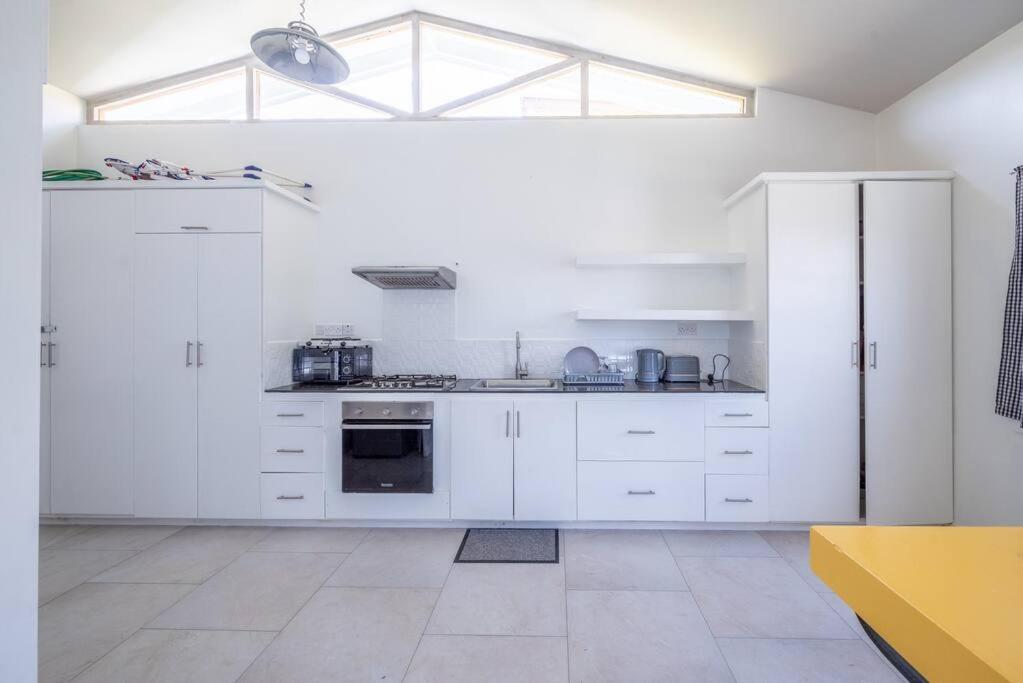 Reduit Orchard - Beautiful Home near Reduit Beach photo 3
