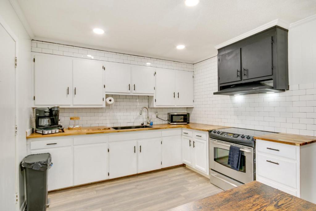 Charming West Columbia Getaway - Near Downtown! photo 1
