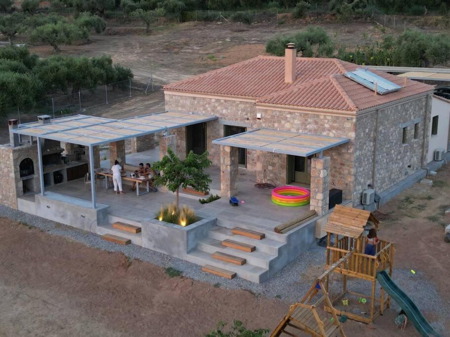 Elaionas Stonehouse photo 1