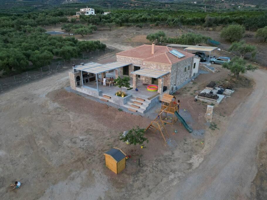 Elaionas Stonehouse photo 2
