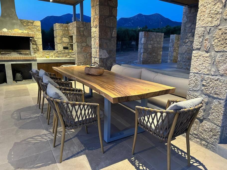 Elaionas Stonehouse photo 3