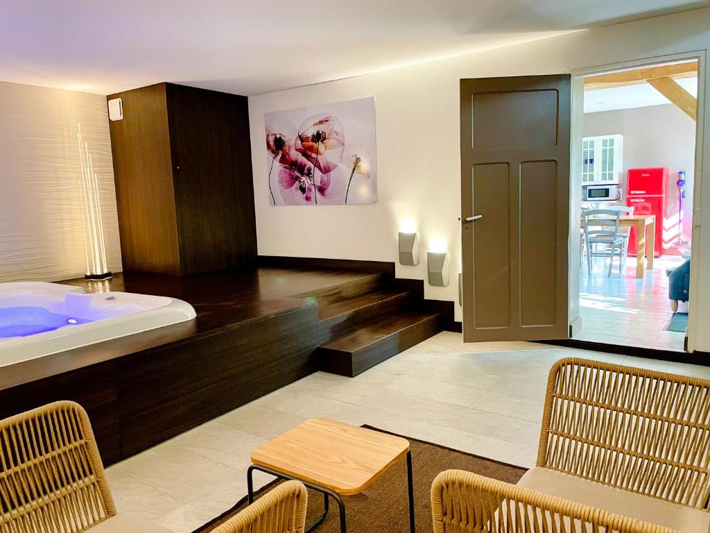 Gite de la Tour SPA PRIVÉ photo 2