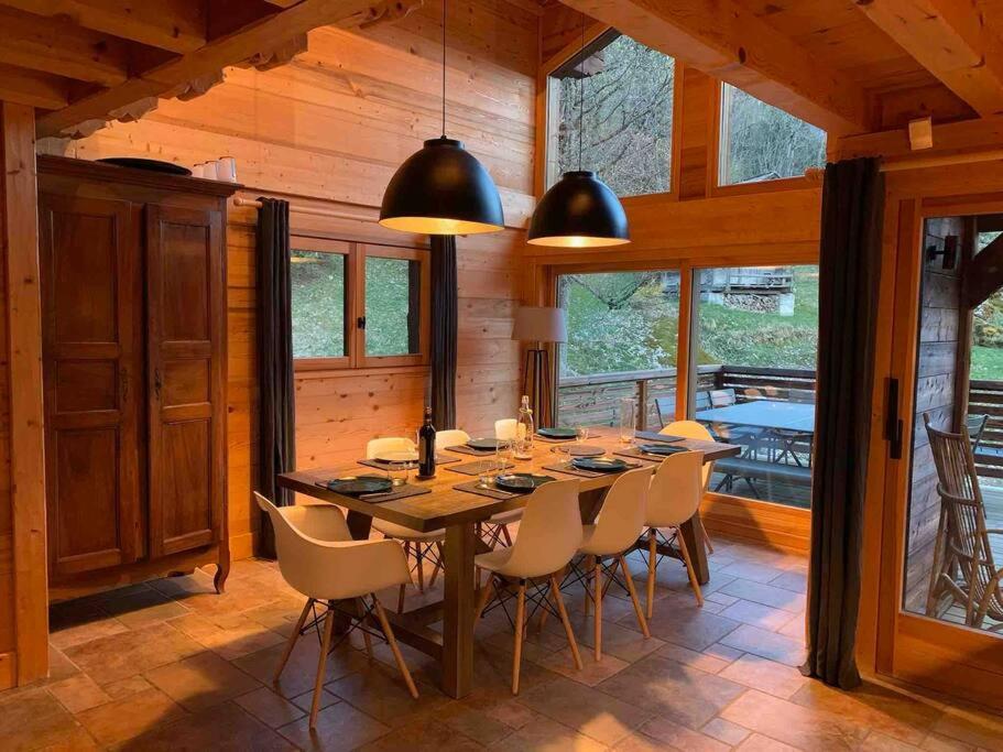 Superbe CHALET (14 personnes) & SAUNA au pied du Mont Blanc photo 3