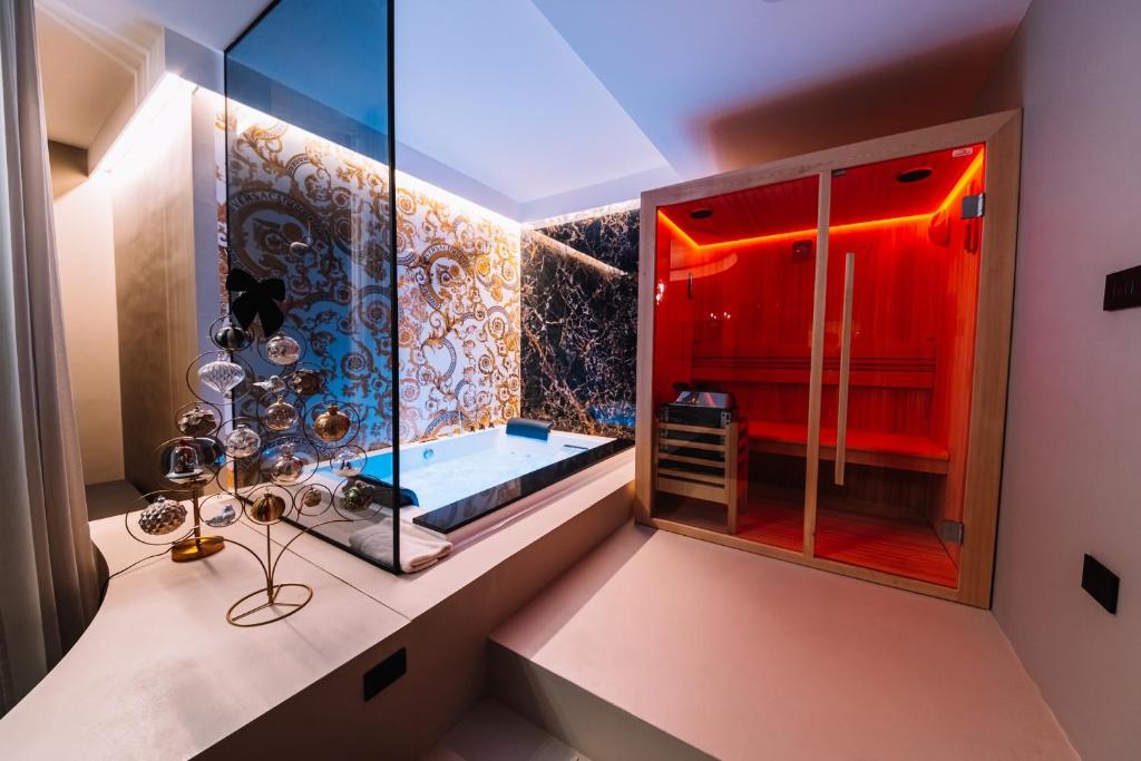 Versace Luxury Room photo 4