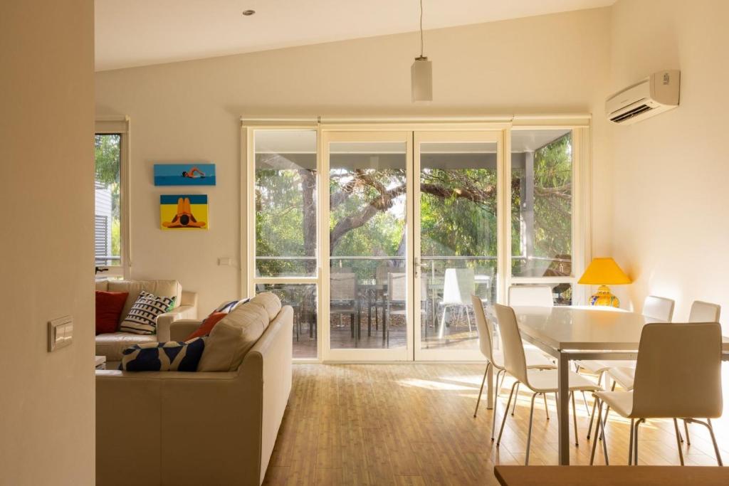 One Level at Broadbeach Inverloch photo 4