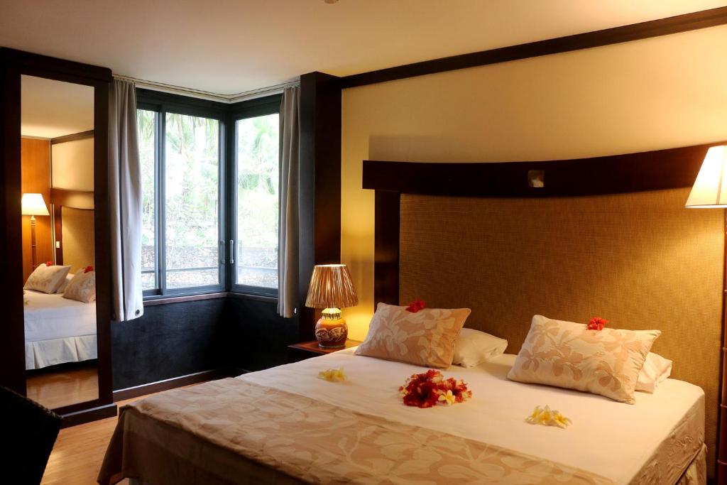 Tahiti Lafayette Beach Lodge photo 1