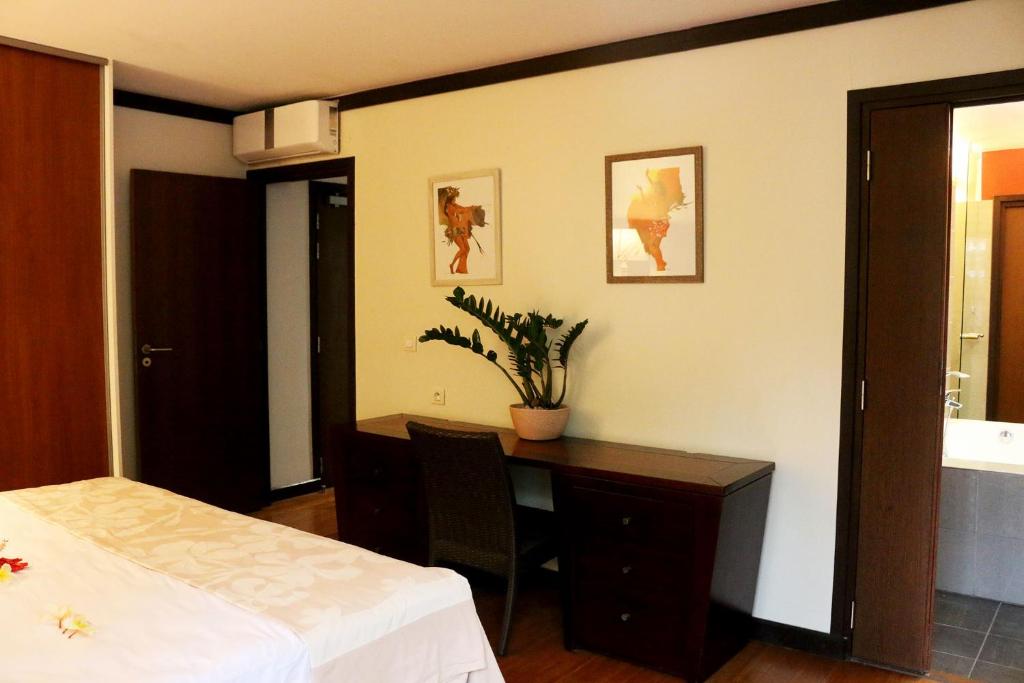 Tahiti Lafayette Beach Lodge photo 3