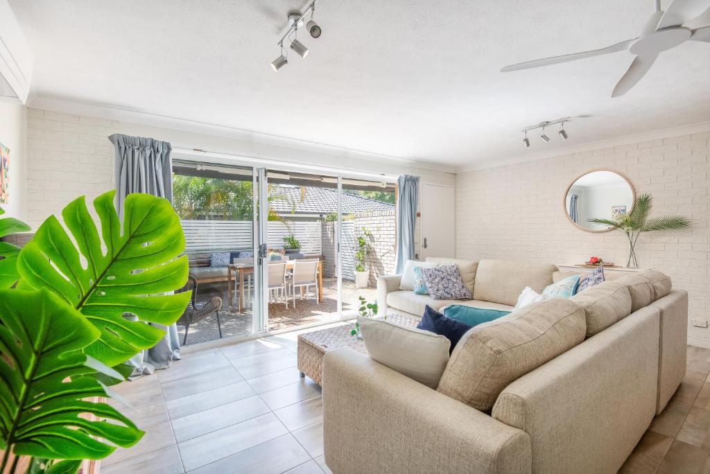 Sawtell Beachfront Villa - 2 mins to everything! photo 2