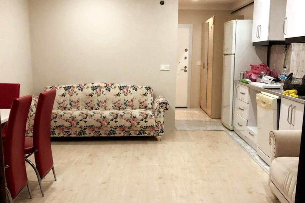 Уютная студия в 2 минутах от моря Cozy studio 2 minutes from the sea استوديو مريح 2 دقيقة من البحر