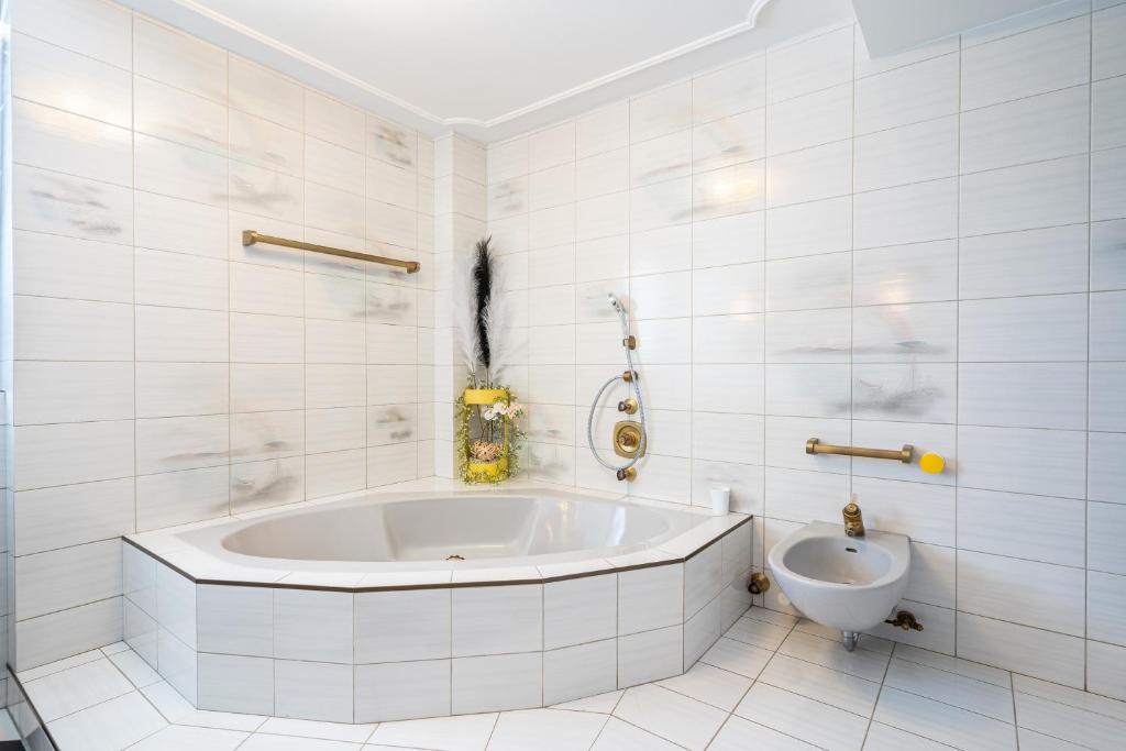 Apartment "Deluxe" Innsbruck - Mutters photo 2