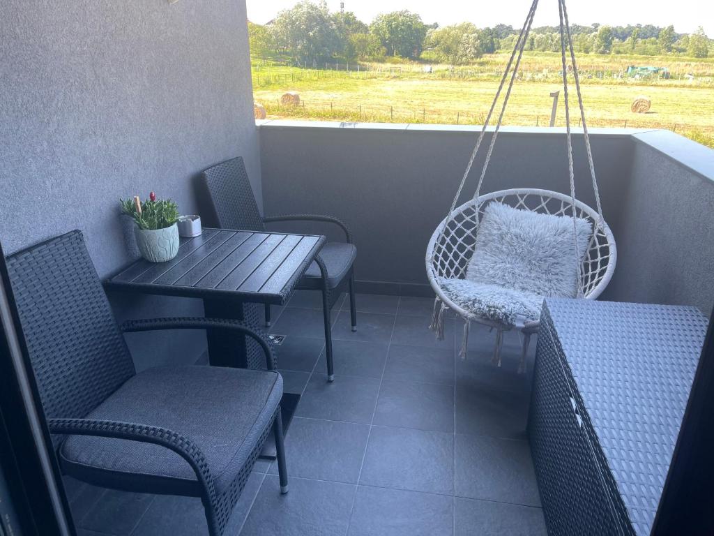 Luna,central,self-check in,AC,WI-FI, washer,free parking photo 3