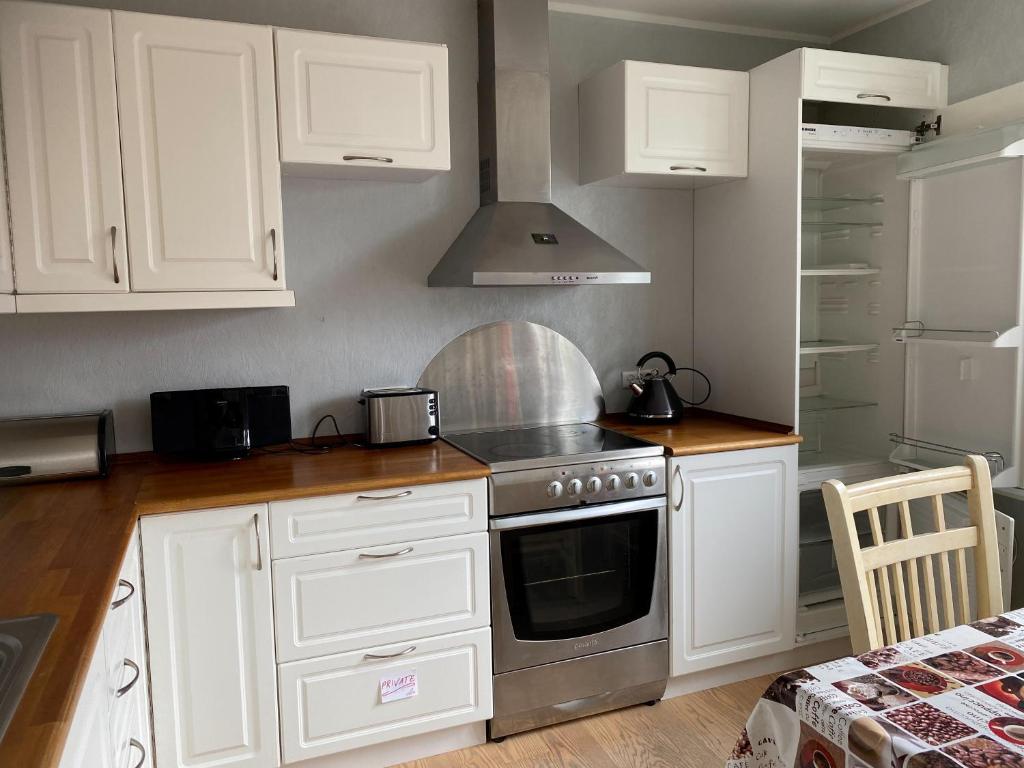 1 Bedroom Home - Private Balcony - Parking On Site photo 4