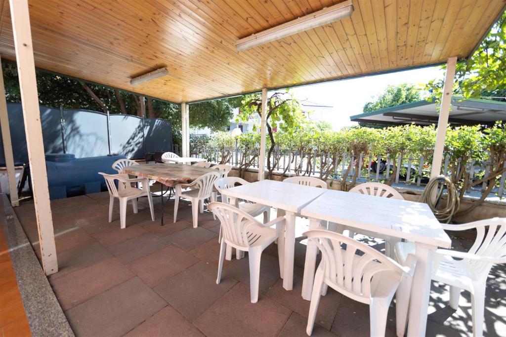 Appartanvilla con giardino terrazzo e parcheggio privato
